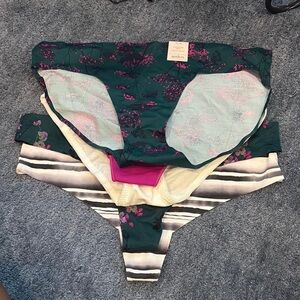 Auden Green and Pink Floral Panties Set(6) Plus 1 mamia white pair